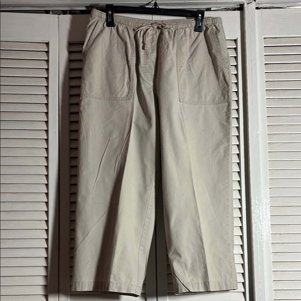Khaki Casual Capris